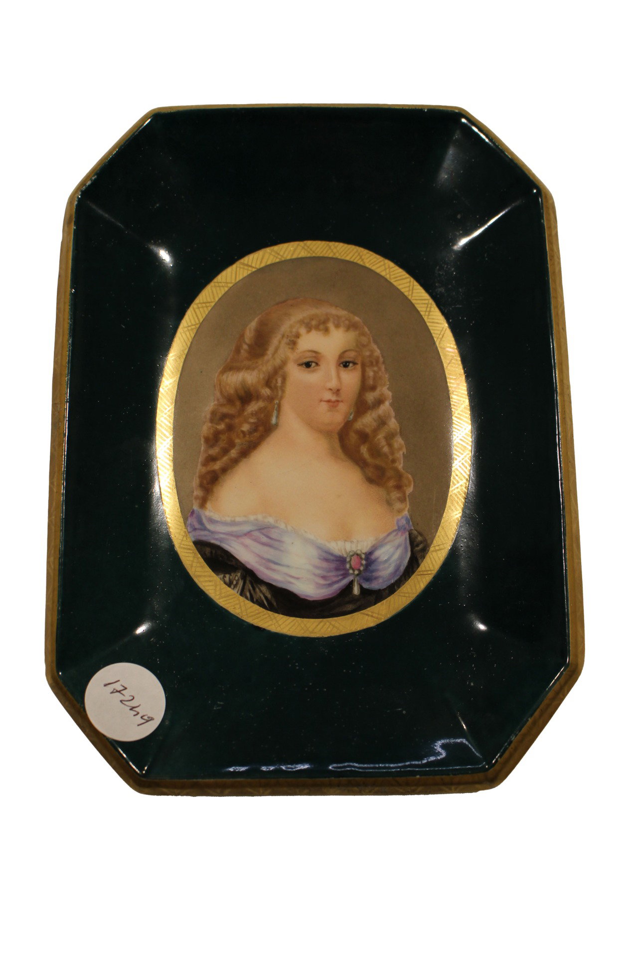 Plat français en porcelaine de la fin du 19e siècle avec une dame et des bords noirs et dorés